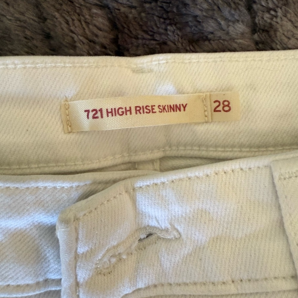 721 High Rise Skinny Jeans